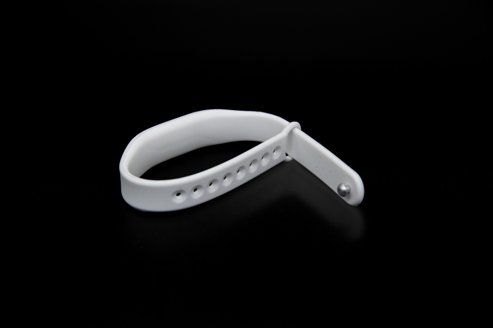 QHE Energy Bracelet – Lightweight Daily Wear Band - Image 3